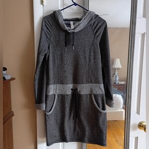 Freedom Trail Gray Fleece Hooded Sweater Dress Cowl Neck Pockets P/S Knee Length